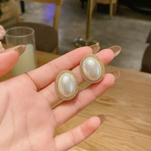 Load image into Gallery viewer, Pearl Earrings Women&#39;s Ins Style Simple And Advanced
